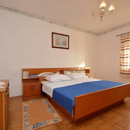 Bandira Apartment *