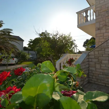 Bandira Apartment