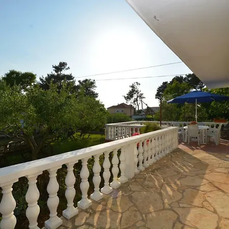 Bandira Apartment